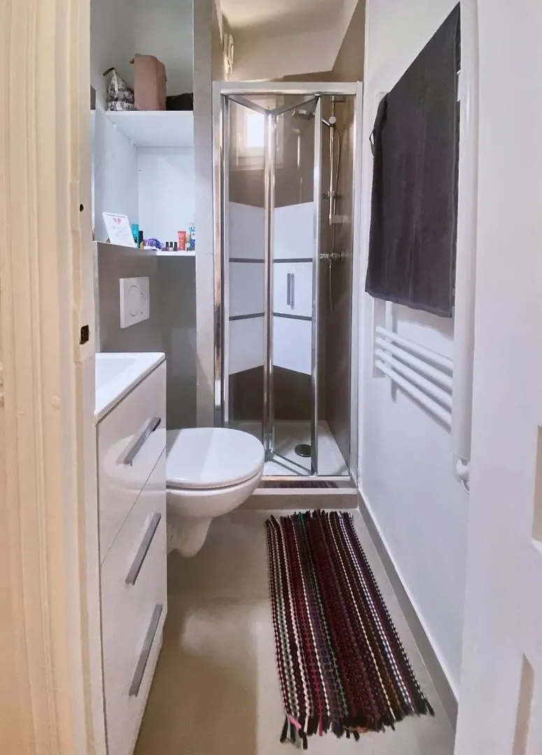 Large T3 In Paris - Ideal For Families Or Friends